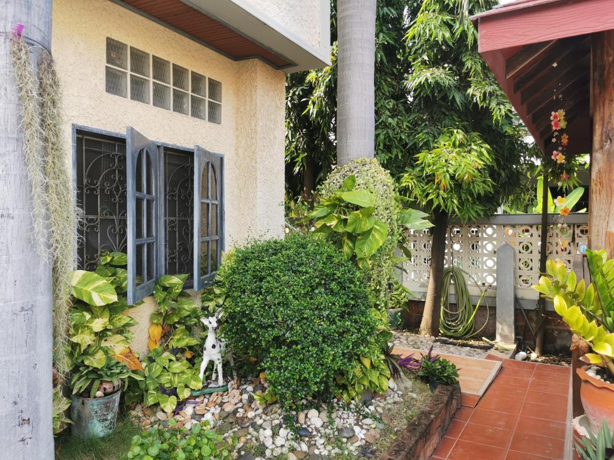 Samiya Guesthouse Bang Saen Exterior photo