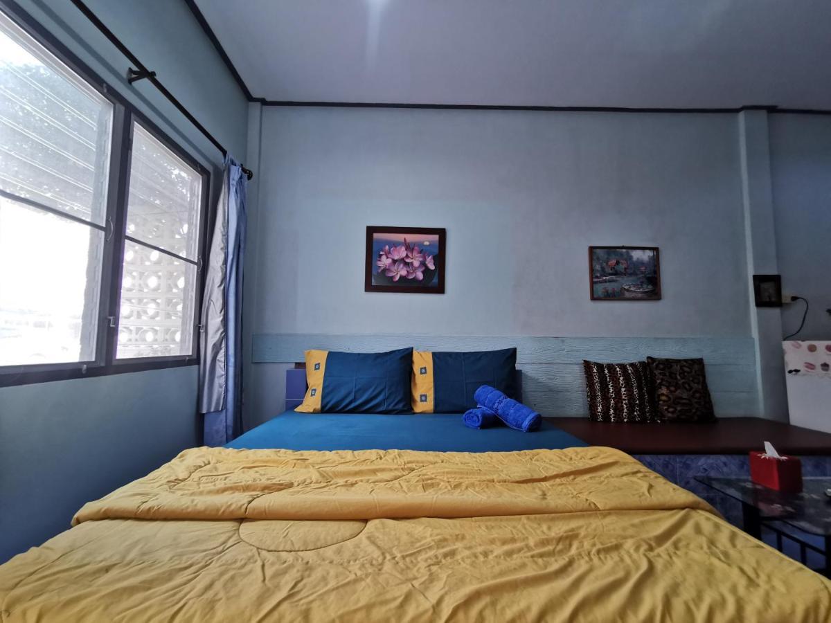 Samiya Guesthouse Bang Saen Exterior photo