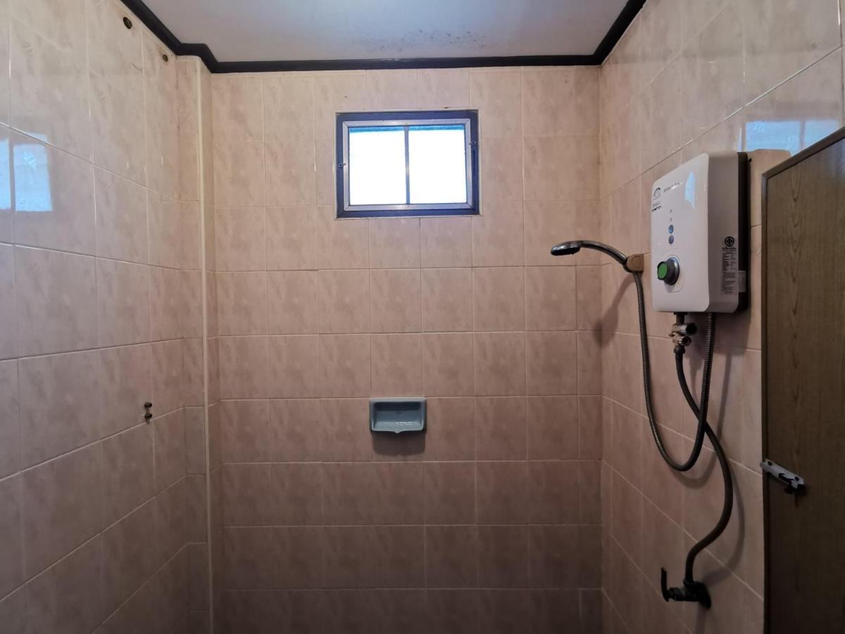 Samiya Guesthouse Bang Saen Exterior photo